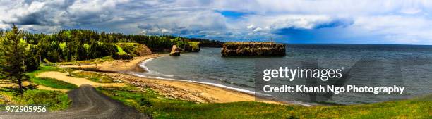 pokeshaw rock in new brunswick - bathurst new brunswick stock pictures, royalty-free photos & images