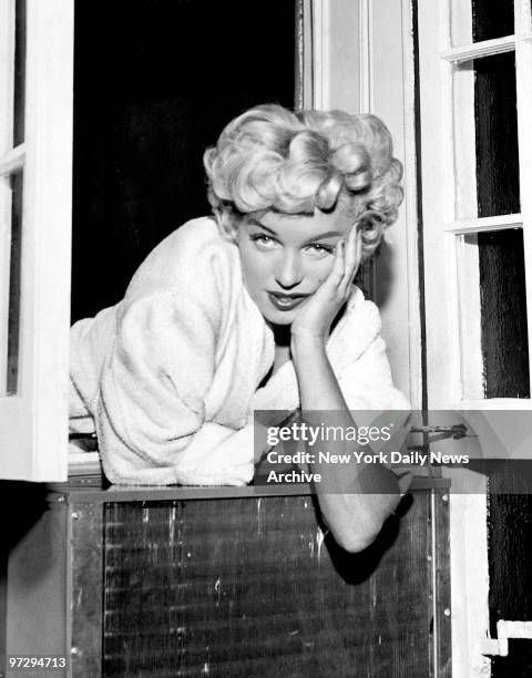 Marilyn Monroe on set of "The Seven Year Itch" at East 61st St. Between Lexington Ave. And Third Ave..