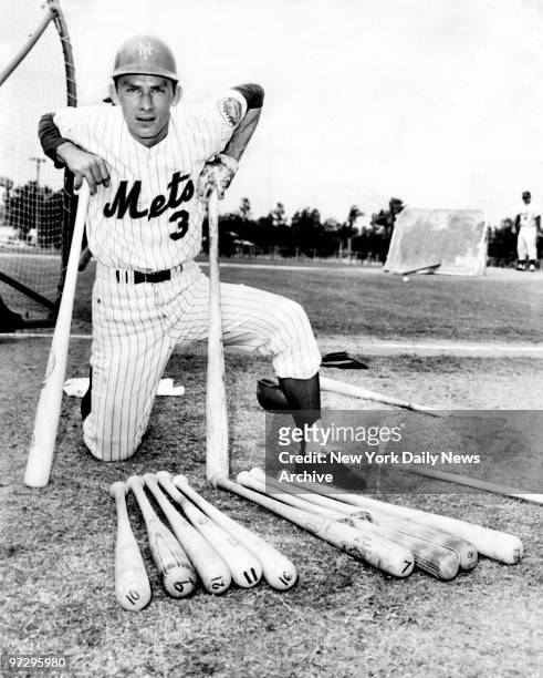 Shortstop Bud Harrelson with his heavy lumber at the New York Mets' spring training camp in St. Petersburg, Fla.