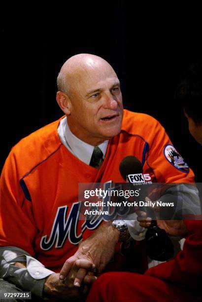 New York Mets' new manager Art Howe speaks to media during press conference at Madison Square Garden Theater.