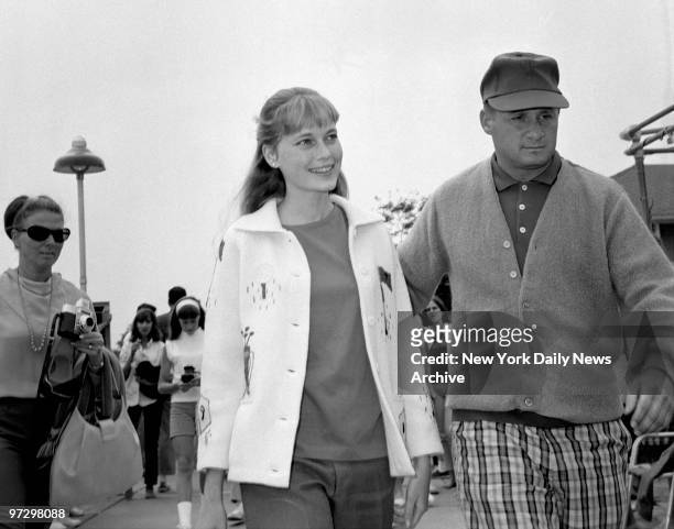 Sinatra's Third Wife?, Mia Farrow has a smile as she goes ashore at Martha's Vineyard, Mass., from 168-foot yacht on which she is sailing with Frank...