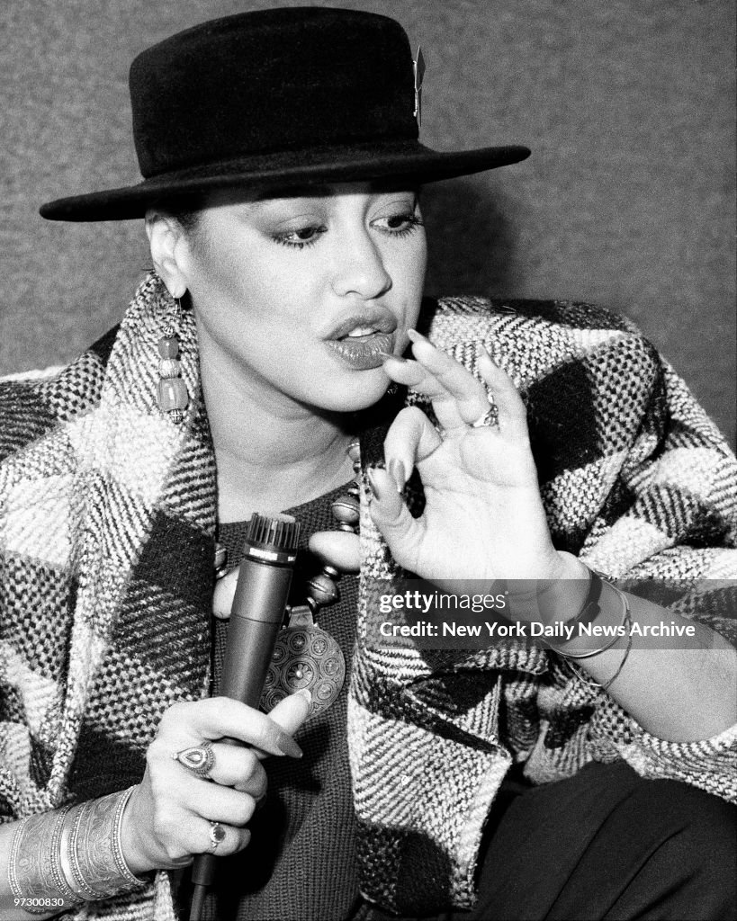 Singer Phyllis Hyman sings during rehearsal at Top Cat Sound