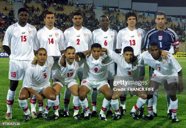 équipe nationale de football de Tunisie, pose le 21 janvier 2002 au stade Modibo Keita à Bamako, lors de la rencontre Tunisie/Zambie comptant pour la...