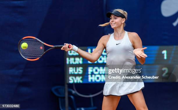 Stollar Fanny Stollar Photos and Premium High Res Pictures - Getty Images