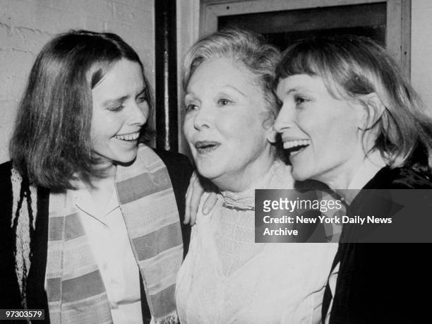 Maureen O'Sullivan is flanked by her daughters, Steffie and Mia Farrow.