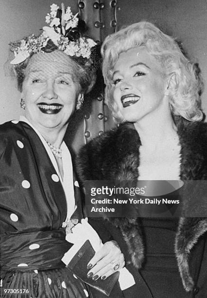 Chicago Tribune-News Syndicate reporter Hedda Hopper and Marilyn Monroe at the Plaza Hotel.