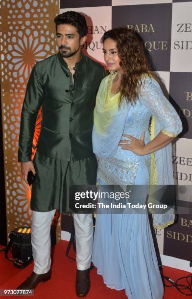 Huma Qureshi and Saqib Saleem at Baba Siddiques Iftar party in Mumbai.