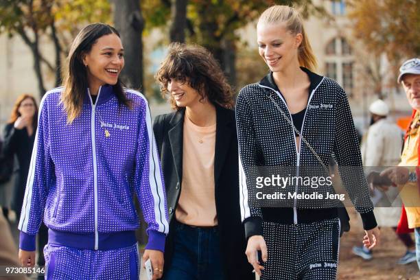 Models Binx Walton, Mica Arganaraz, Lexi Boling after the Chanel show during Paris Fashion Week Spring/Summer 2018 on October 3, 2017 in Paris,...