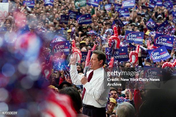 Democratic presidential candidate Vice President Al Gore addresses crowd during a rally in Daley Plaza in downtown Chicago.