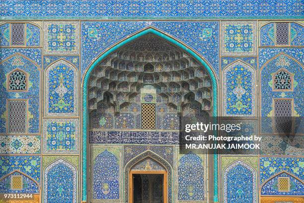 sheikh lotfollah mosque in esfahan, iran - persische kultur stock-fotos und bilder