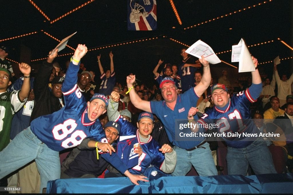 Giants and Jets fans make their wishes known at the NFL draf