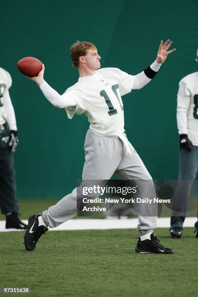 New York Jets' quarterback Chad Pennington keeps his passing arm in shape during practice session at the Jets' training facility at Hofstra...