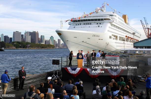 Mayor Michael Bloomberg speaks during a news conference in front of the cruise ship Oriana at the Brooklyn Marine Terminal. The British cruise liner...