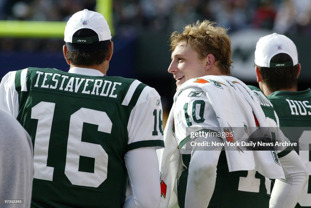 New York Jets' quarterbacks Vinny Testaverde (left) and Chad