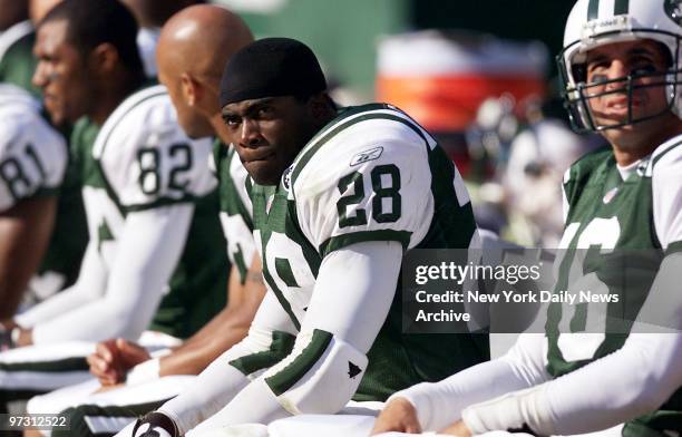 New York Jets' running back Curtis Martin and quarterback Vinny Testaverde watch the final seconds of their team's humiliating loss to the Los...