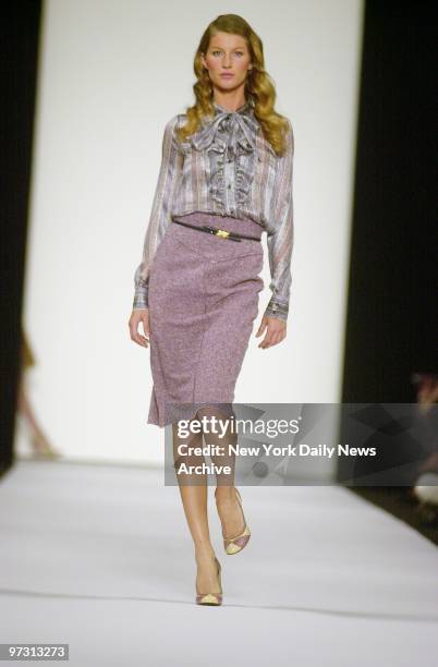 Gisele Bundchen models an outfit from the Marc Jacobs fall 2004 collection at The Armory on Lexington Ave. During New York Fashion Week.