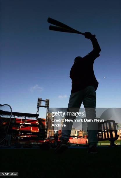 St. Louis Cardinals' David Eckstein warms up during batting practice before the start of Game 5 of the National League Championship Series against...