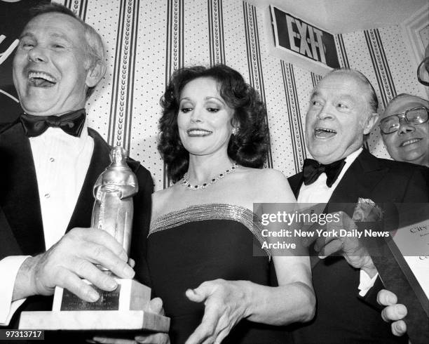 Johnny Carson received an award from the Friars Club during a testimonial dinner at Waldorf-Astoria and friends such as Bob Hope, Lucille Ball, Kirk...