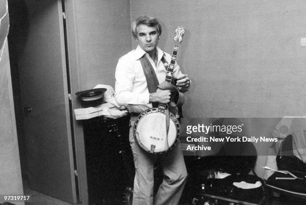 Steve Martin with his banjo backstage at Avery Fisher Hall.