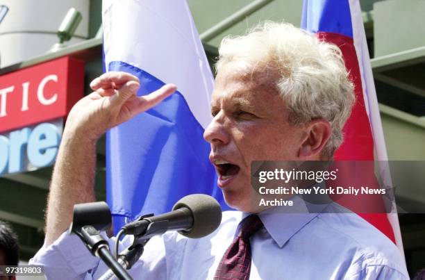 Democratic mayoral candidate Mark Green speaks at a garment workers union rally at Broadway and Prince St. Unite, the Union of Needletrades,...