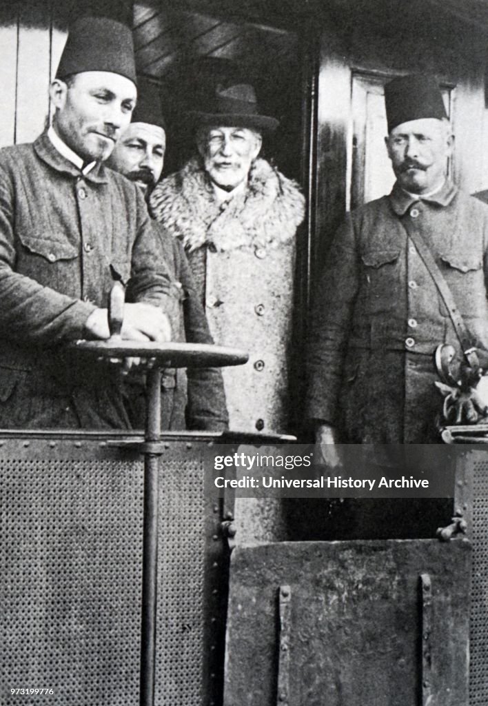 Baron de Rothschild visits Palestine 1914