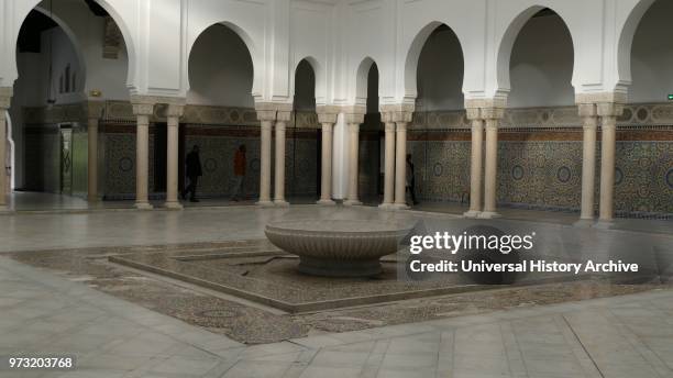 The Grande Mosqu_e de Paris in the 5th arrondissement and is one of the largest mosques in France. The mosque was founded in 1926 as a token of...