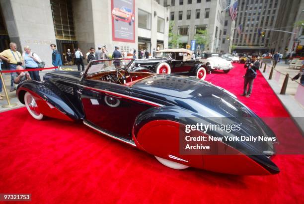 Streamlining Racing Car 1,167 Streamlining Stock Photos, High-Res Pictures, and Images - Getty ...