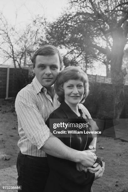 Welsh actor Anthony Hopkins with his fiancee Jennifer Lynton, UK, 18th December 1972.