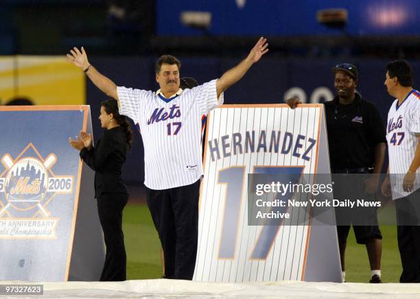 Keith Hernandez, a member of the 1986 World Series championship New York Mets, waves to fans at Shea Stadium during a celebration of the 20th...