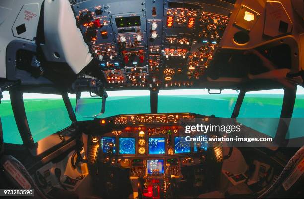 Boeing 737-800 cockpit simulator with Flight Dynamics head-up display HUD.