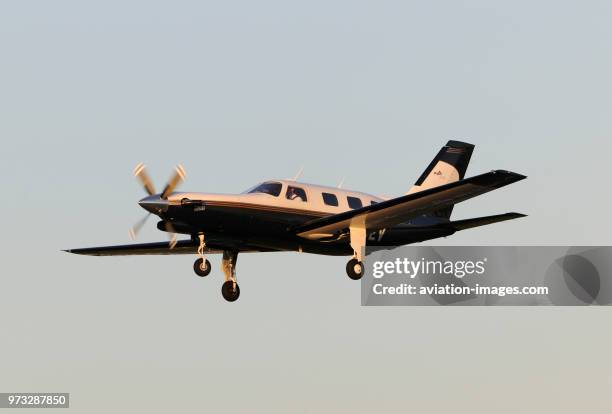 Piper PA-46-310P Malibu on final-approach.
