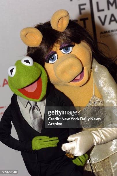 Kermit The Frog and Miss Piggy attend the premiere of "The Muppets' Wizard of Oz" at the Tribeca Family Festival.