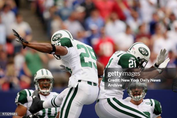Kerry Rhodes Rhodes Stadium Photos and Premium High Res Pictures - Getty Images