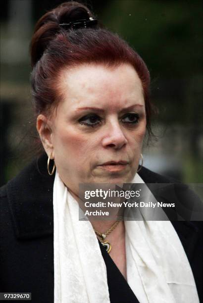 Victoria Gotti arrives at Manhattan Federal Court to attend the retrial of her son, John A. Gotti, on racketeering and kidnapping charges.