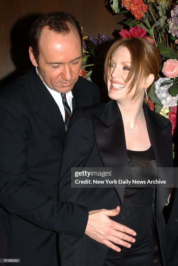 Kevin Spacey checks out pregnancy of Julianne Moore at the N