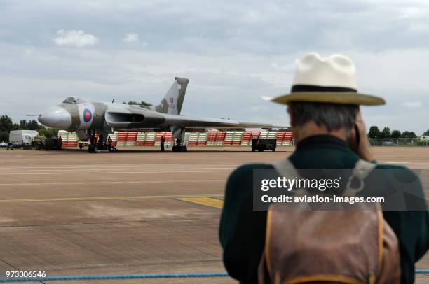 Man Rzf 126 Raf Avro Vulcan Stock Photos, High-Res Pictures, and Images - Getty ...