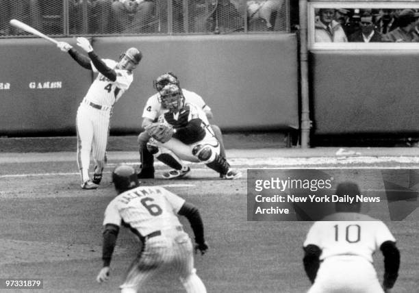 New York Mets' Lenny Dykstra connects for a two-run homer in the bottom of the ninth inning to give Mets a 6-5 victory in Game Three of the National...