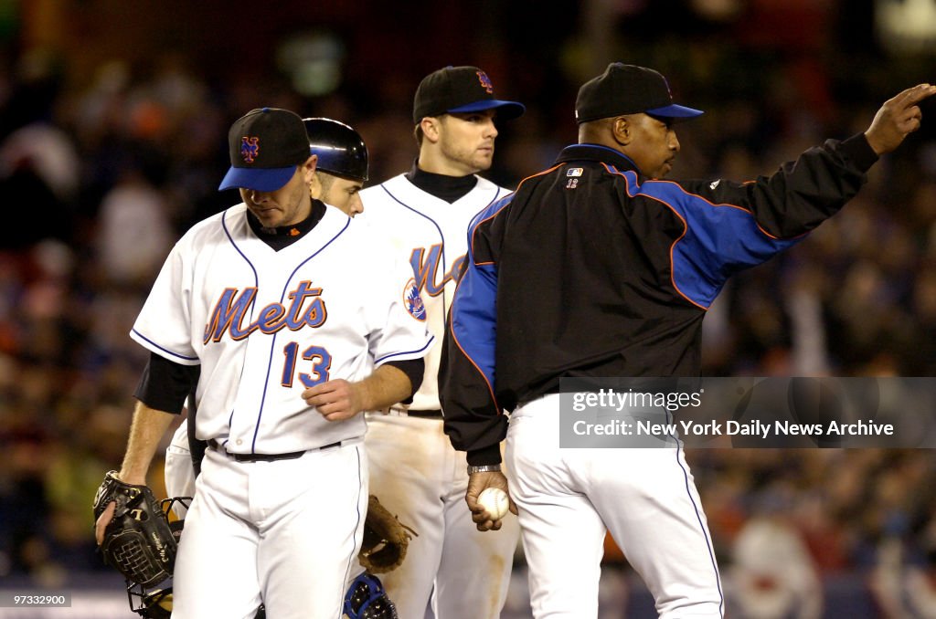 New York Mets' pitcher Billy Wagner is taken out by manager