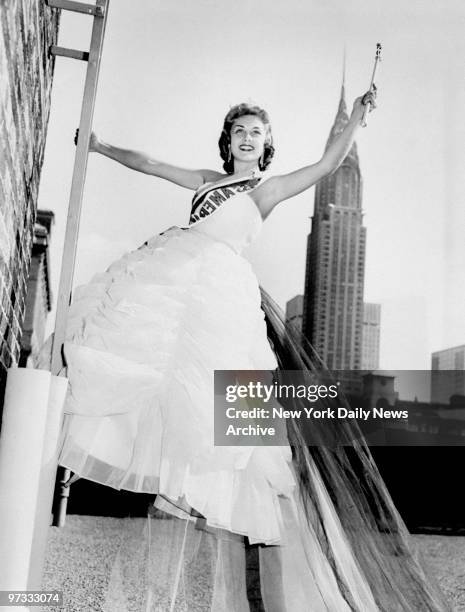 Ms. Ann Miss Ann Photos and Premium High Res Pictures - Getty Images