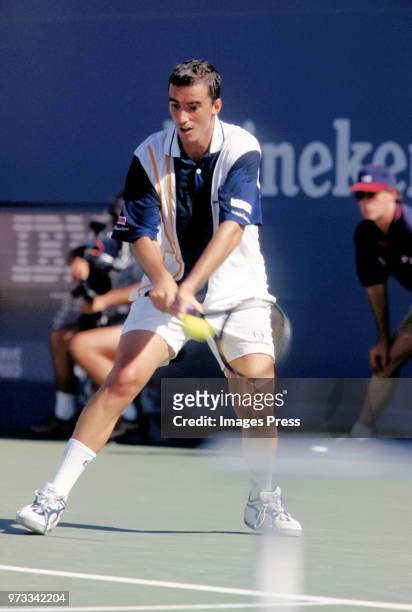 Pete Sampras plays tennis at the US Open circa 1998 in New York City. (Photo by PL Gould/Images/Getty Images