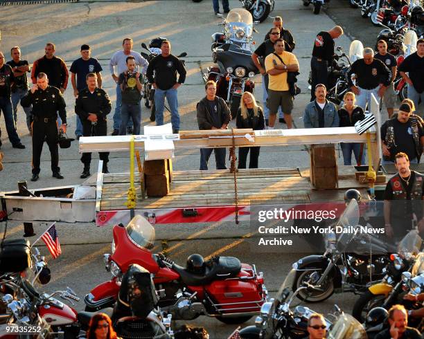 Teeming Platform 1,609 Teeming Platform Stock Photos, High-Res Pictures, and Images ...