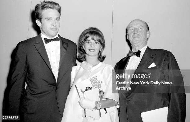 Warren Beatty , Natalie Wood, and Adlai Stevenson at premiere "West Side Story".