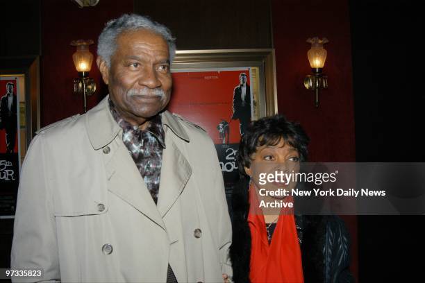 Ossie Davis and wife Ruby Dee arrive at the Ziegfeld Theater for the premiere of the movie "25th Hour."