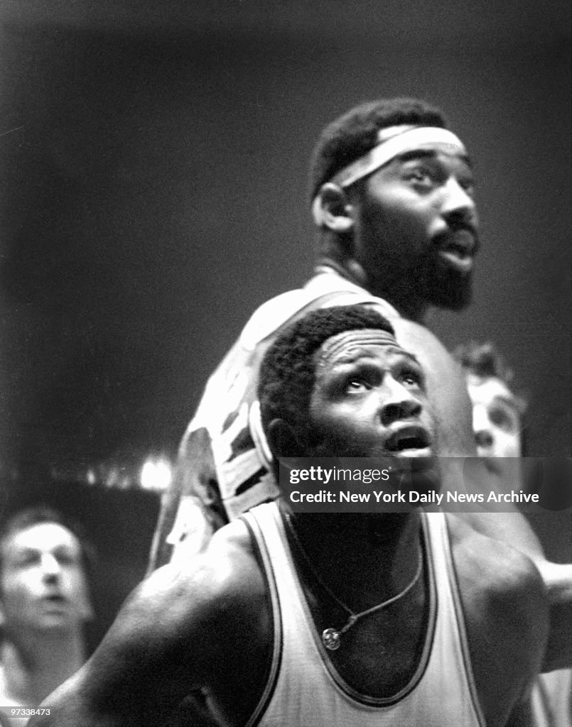 Willis Reed of the Knicks (foreground) and Wilt Chamberlain