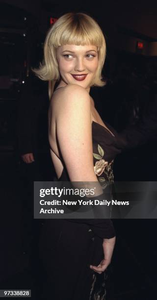 Drew Barrymore arrives for premiere of the movie "The Wedding Singer" at the Sony Lincoln Square. The film stars Barrymore and Adam Sandler.