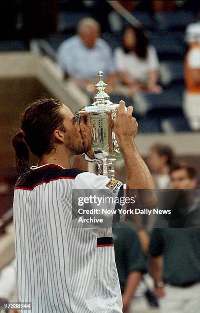 Pat Rafter Trophy 1,513 Us Tennis Philippoussis Stock Photos, High-Res Pictures, and ...