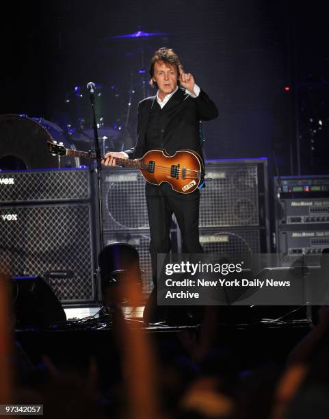 Paul McCartney brings the house down at Citi Field for his Summer Live '09 concert.