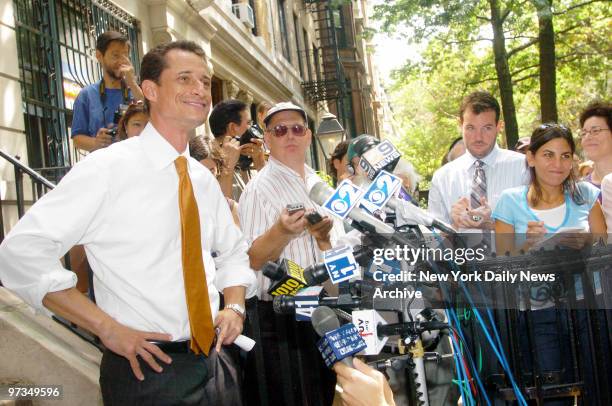 Rep. Anthony Weiner, who was facing a possible run-off election with Fernando Ferrer for the Democratic mayoral nomination, concedes the race during...