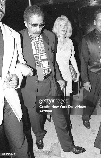 Richard Pryor leaving the Apollo Theatre after taping "Apollo Hall of Fame."