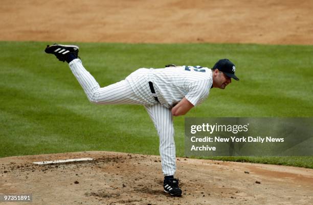 Roger Clemens, aiming to become the 21st pitcher in Major League Baseball to win 300 games, is on the mound against the Boston Red Sox at Yankee...